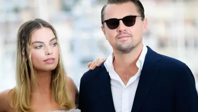Öpmek yerine tokat attı! Margot Robbie: Tutuklanacağımı sandım