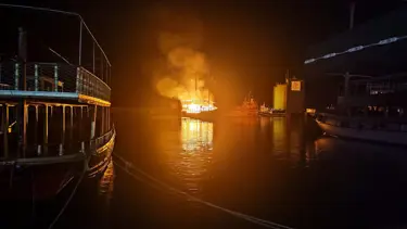 Mersin’de 26 metrelik yatta yangın