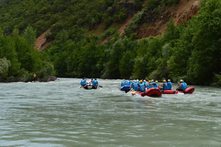 Munzur Çayı'nda rafting (Türkiye'de bir ilk) 4