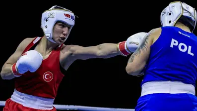 Milli boksör Sema Çalışkan çeyrek finalde