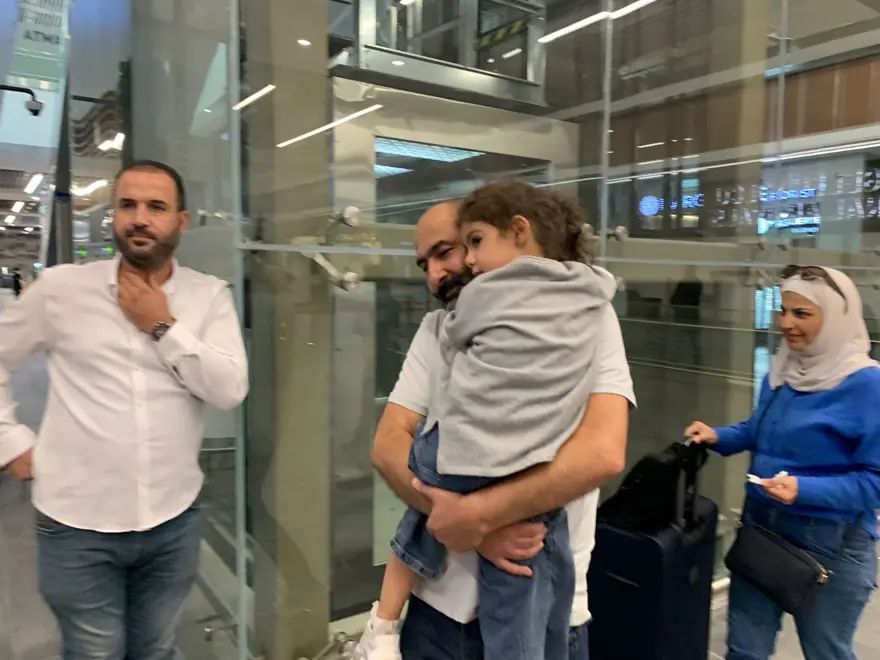 Lübnan’dan tahliye edilen 169 Türk vatandaşı Türkiye’ye geldi 9