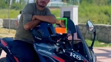 Traktörün römorkuna çarpıp öldü