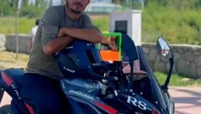 Traktörün römorkuna çarpıp öldü