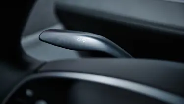 Tesla'dan sinyal kolunu parayla satıyor