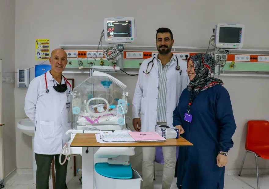 Prematüre doğduğu hastaneye doktor oldu 6
