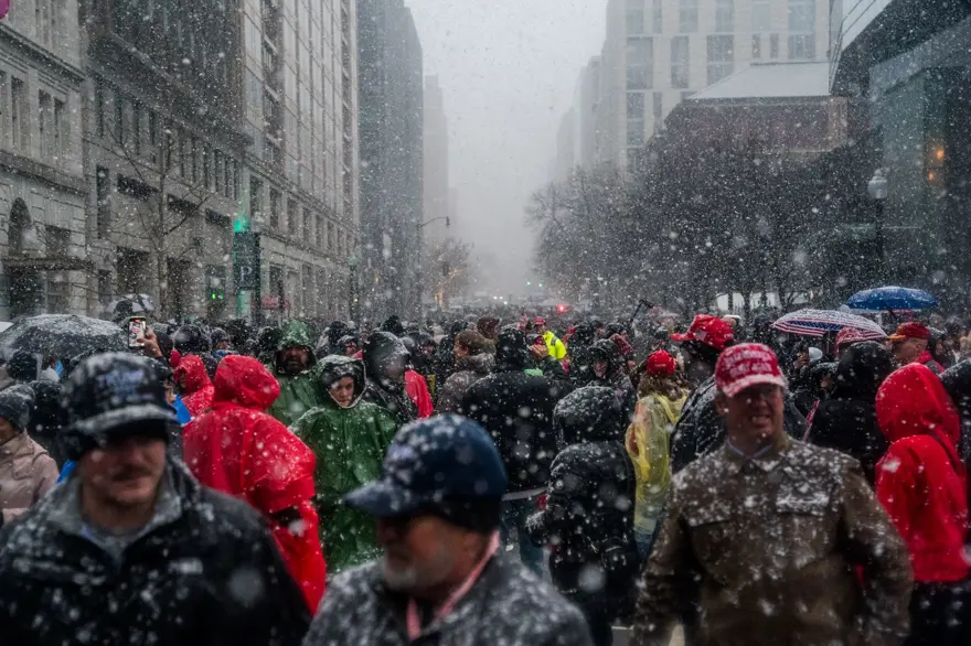 ABD'de ikinci Trump dönemi başladı: Donald Trump yemin edip başkanlık koltuğuna oturdu 19 ABD'de ikinci Trump dönemi başladı: Donald Trump yemin edip başkanlık koltuğuna oturdu 19