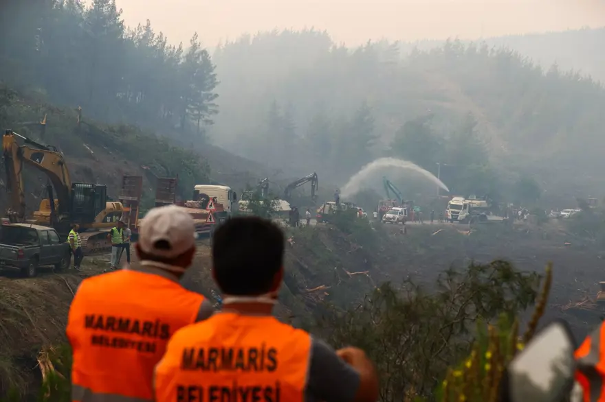 Cumhurbaşkanı Erdoğan: Marmaris'teki orman yangını büyük oranda kontrol altında 13