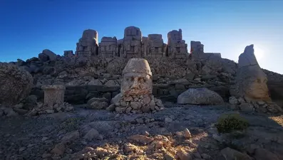 Dünya mirası Nemrut'a Güney Kore'den 136 kafile gelecek