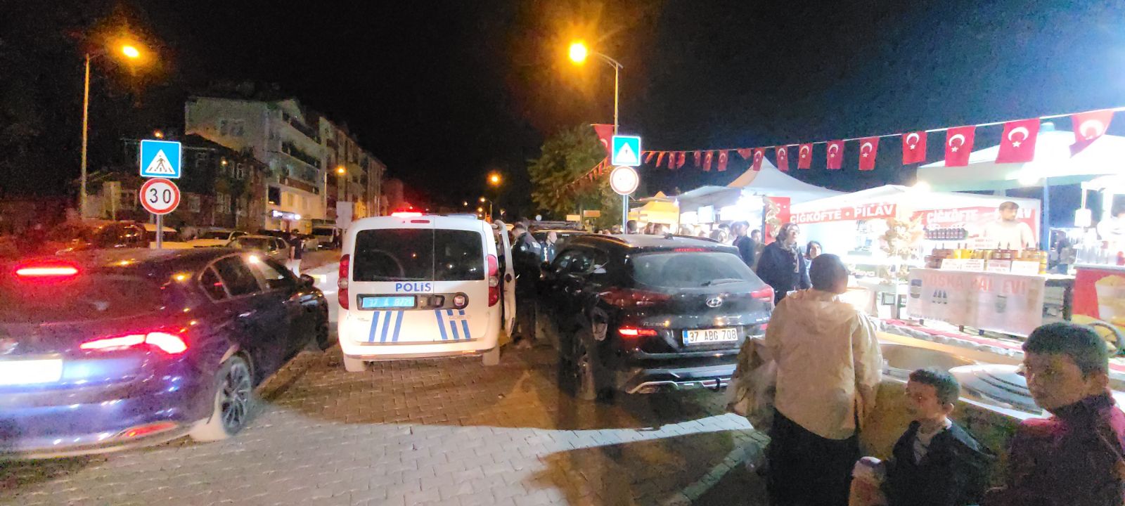 Festivalde tezgah açma kavgası: Kalbinden bıçaklandı