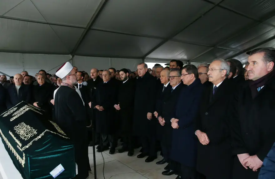 Yavuz Yılmaz son yolculuğuna uğurlandı 43 Yavuz Yılmaz son yolculuğuna uğurlandı 43