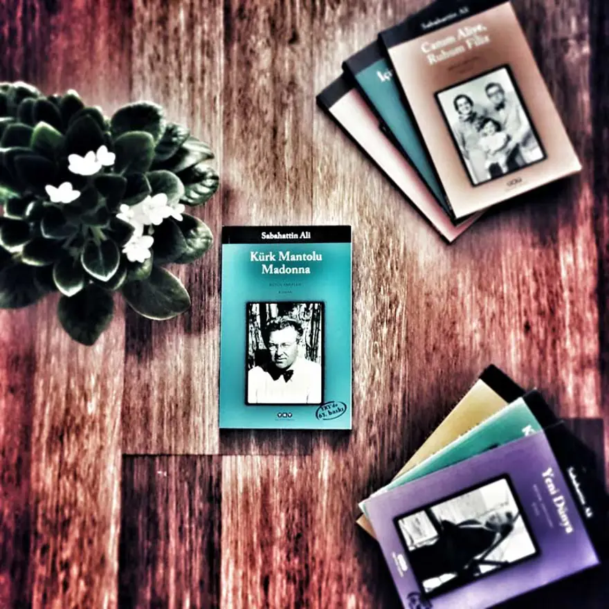 İran'dan Kürk Mantolu Madonna çevirisine sansür 7