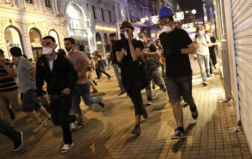 Taksim'de gerginlik 73