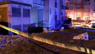 Saklambaç oynayan çocuklar boş arazide ölü bebek buldu: İki kişi gözaltında