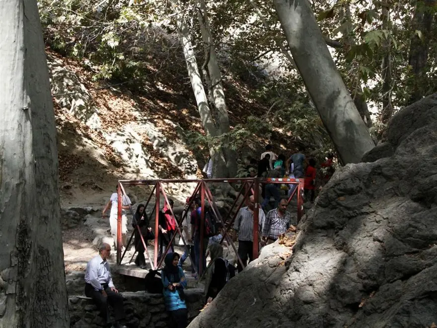 Tahran'da dağ yürüyüşleri 13