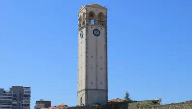 Elbasan'daki saat kulesi zamana tanıklık ediyor