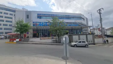 Hemşirenin burnunu kırdı, serbest kaldı