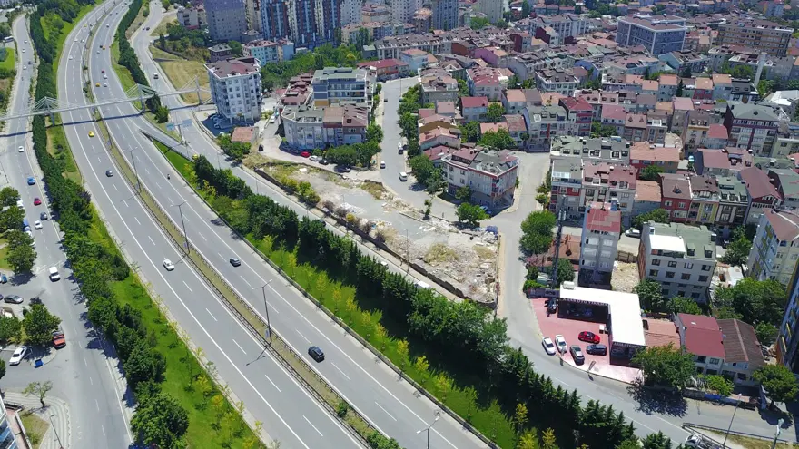 Ataşehir'de mahalle ortasında 'korku alanı' 2