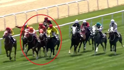 Ankara'da hipodromda atlar çarpıştı: 2 jokey yaralandı