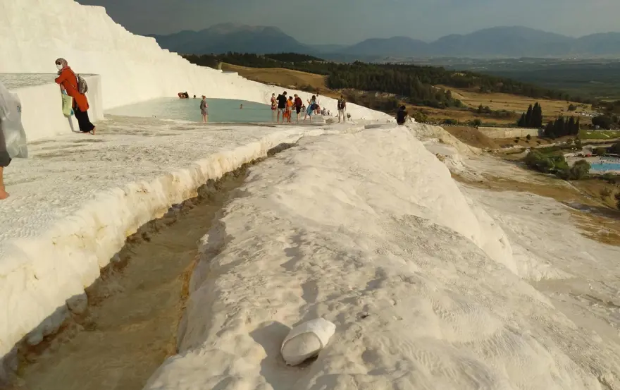 Pamukkale'de utandıran görüntüler 5 Pamukkale'de utandıran görüntüler 5