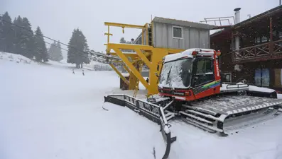 Uludağ'da kar kalınlığı 10 santimetreyi geçti