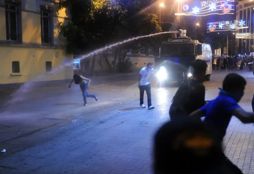 Taksim'de gerginlik 38