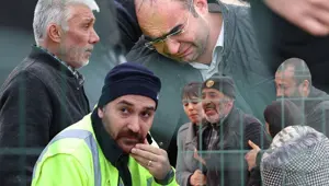 Erzincan'daki maden faciasında gözü yaşlı ailelerin bekleyişi sürüyor