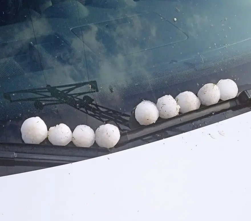 Ceviz büyüklüğünde dolu yağdı 