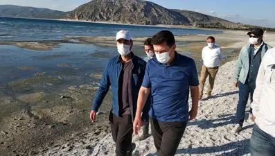 Salda Gölü'ndeki sarımtırak görüntüye ilişkin açıklama