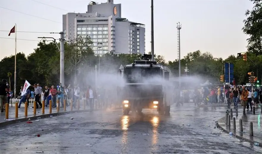 Taksim'de gerginlik 30
