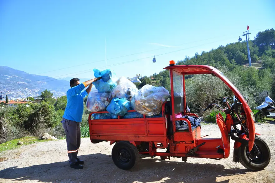 Bayramda Alanya'ya 5 bin ton atık bırakıldı 2