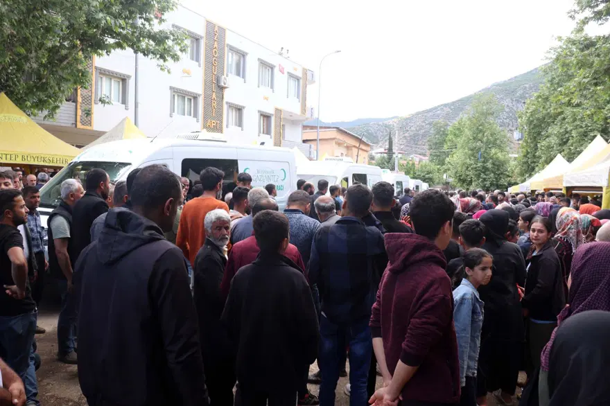Gaziantep'teki katliam gibi kazada ölenlere veda 7