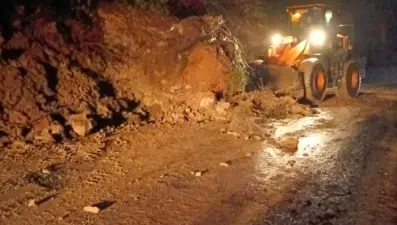 Kastamonu’da heyelan: Bartın yolu kapandı