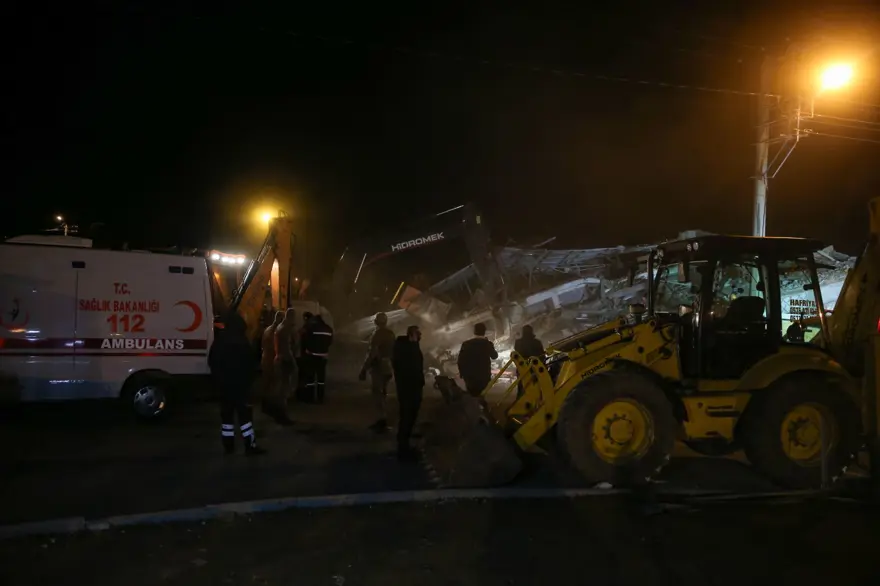 Elazığ'da 6,8'lik deprem (Bölgeden son fotoğraflar) 30