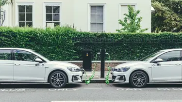 Dünyada elektrikli araç satışı hız kazandı