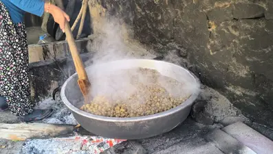 Doğal şifa kaynağının kilosu 500 lira: Ata yadigârı yöntemle yapılıyor