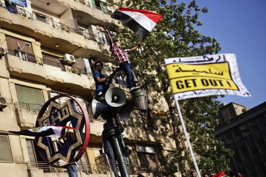 Mursi'ye 'istifa et' isyanı 26