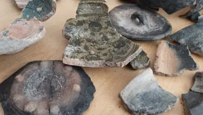 Ahlat İç Kale kazısında 5 bin 200 yıllık seramikler bulundu