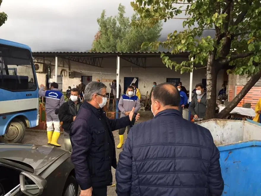 500 yıllık çınar ağacı, kuvvetli yağışa dayanamadı 8