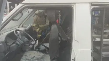 Karabük'te park halindeki araçta yangın