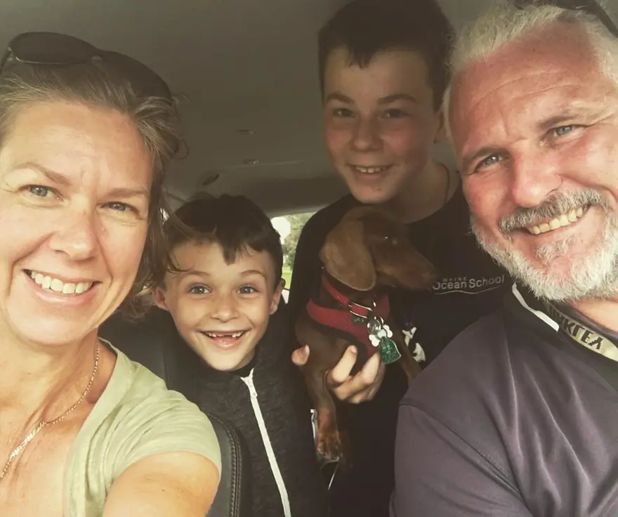 YENİDEN SAHİPLENDİRDİ 1 YENİDEN SAHİPLENDİRDİ 1