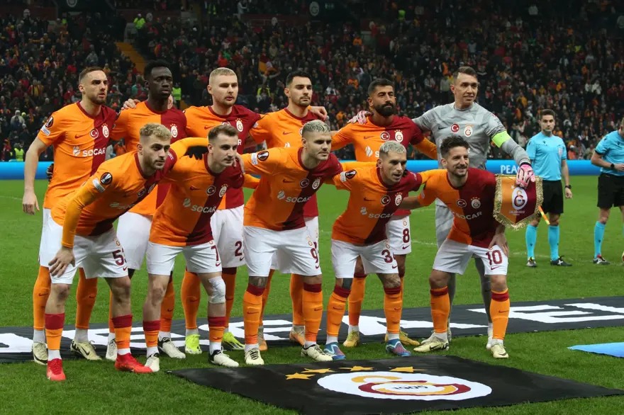 "Hakem penaltıyı atladı" (Spor yazarlarından Galatasaray-Sparta Prag maçı yorumu) 4