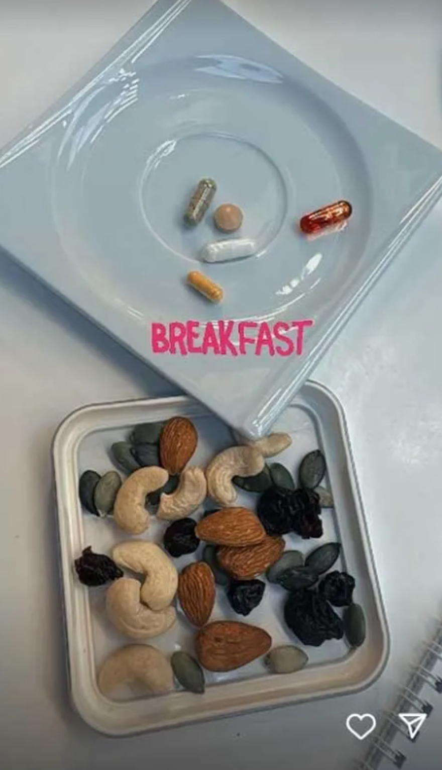Çağla Şıkel’in kahvaltı paylaşımından sonra bu kez de akşam yemeği gündemde 1
