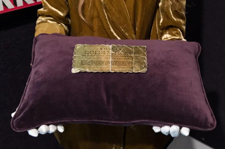 Ünlülerin eşyaları Londra'daki Bonhams Müzaye Evi'nde açık artırmada 4 Ünlülerin eşyaları Londra'daki Bonhams Müzaye Evi'nde açık artırmada 4