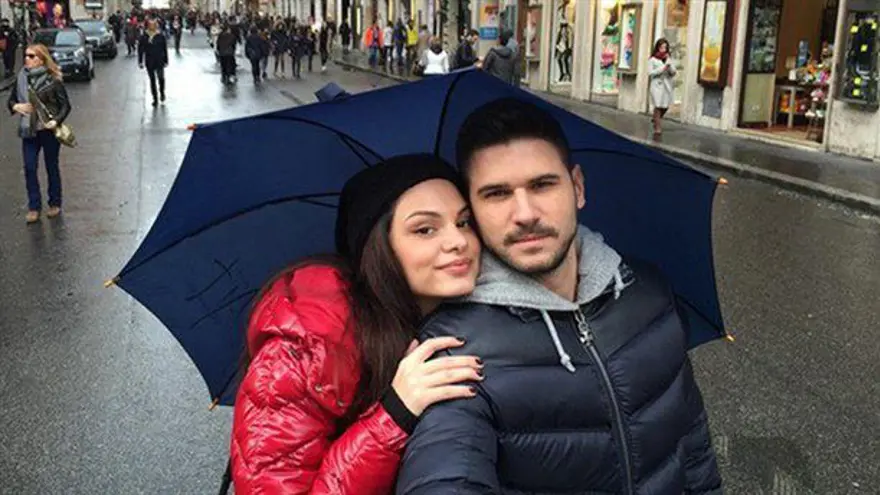 ÜNLÜ ÇİFT BEBEK ÖNCESİ YENİ EV ALDI 19 ÜNLÜ ÇİFT BEBEK ÖNCESİ YENİ EV ALDI 19