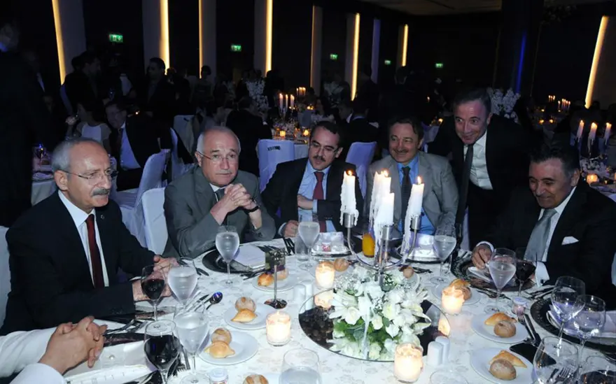 İktidar ile muhalefet aynı düğünde 1