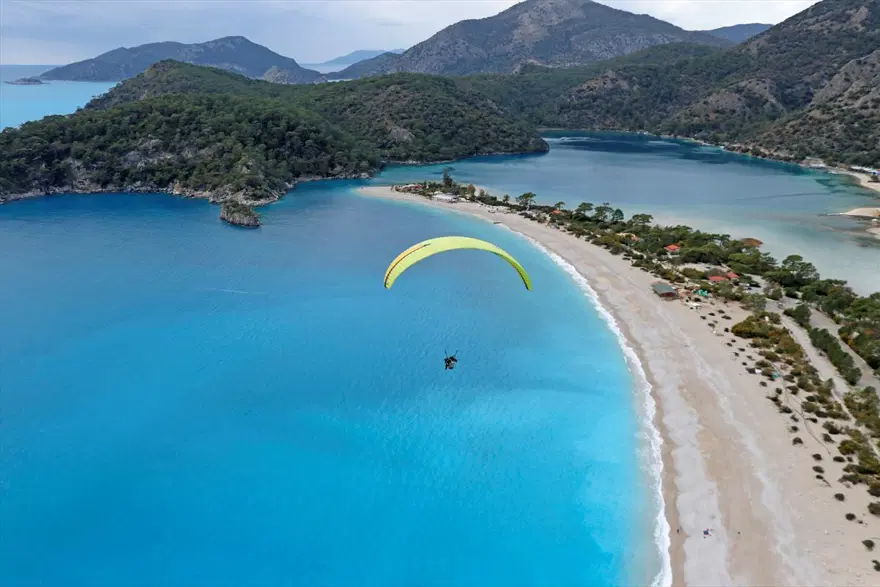 Ölüdeniz'in 'renkli aksesuarları' adrenalin tutkunlarına gökyüzünden eşsiz manzaralar sunuyor 12