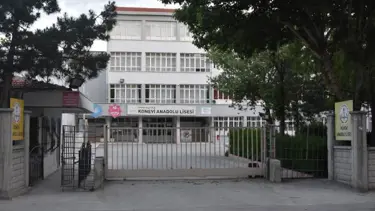 Lise'de sınıfları kız ve erkek diye ayıran müdüre soruşturma