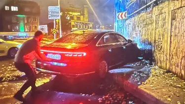 CHP'li İlgezdi adına kiralanan lüks araç kazaya karıştı