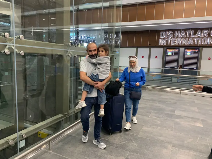 Lübnan’dan tahliye edilen 169 Türk vatandaşı Türkiye’ye geldi 10