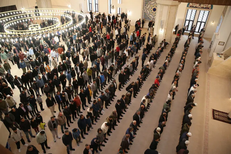 İlk bayram namazı Iğdır'da kılındı 8